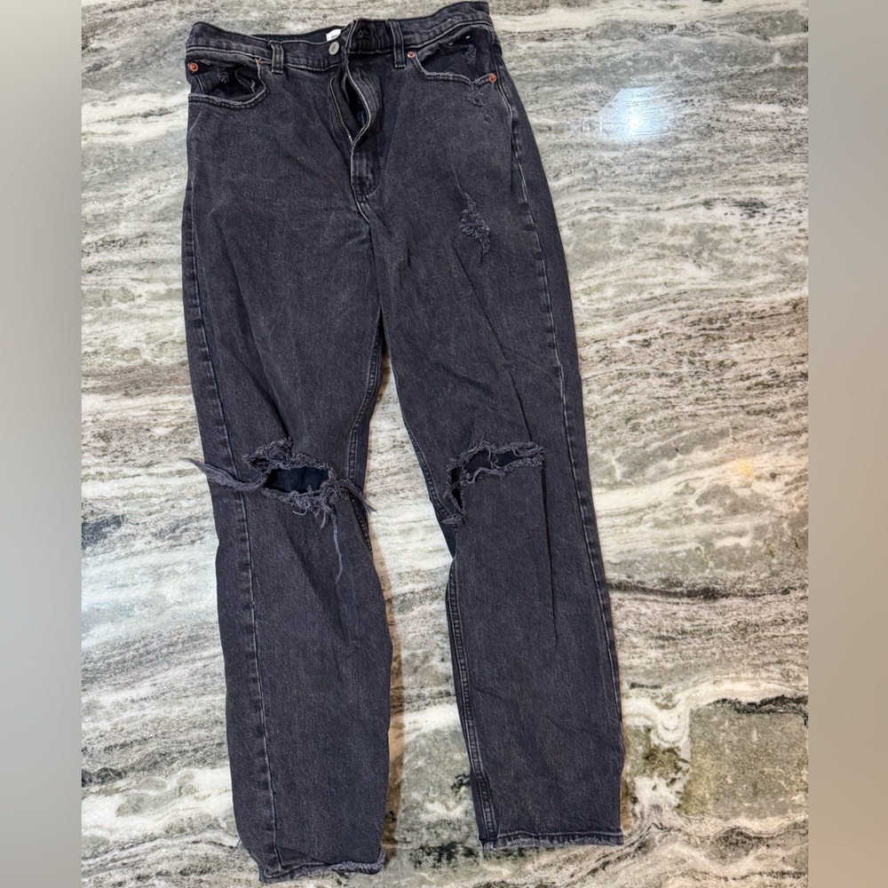 Abercrombie & Fitch Black Women's Jeans
“The 90s Straight Ultra High Rise”